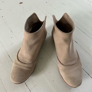 Coclico suede bootie
